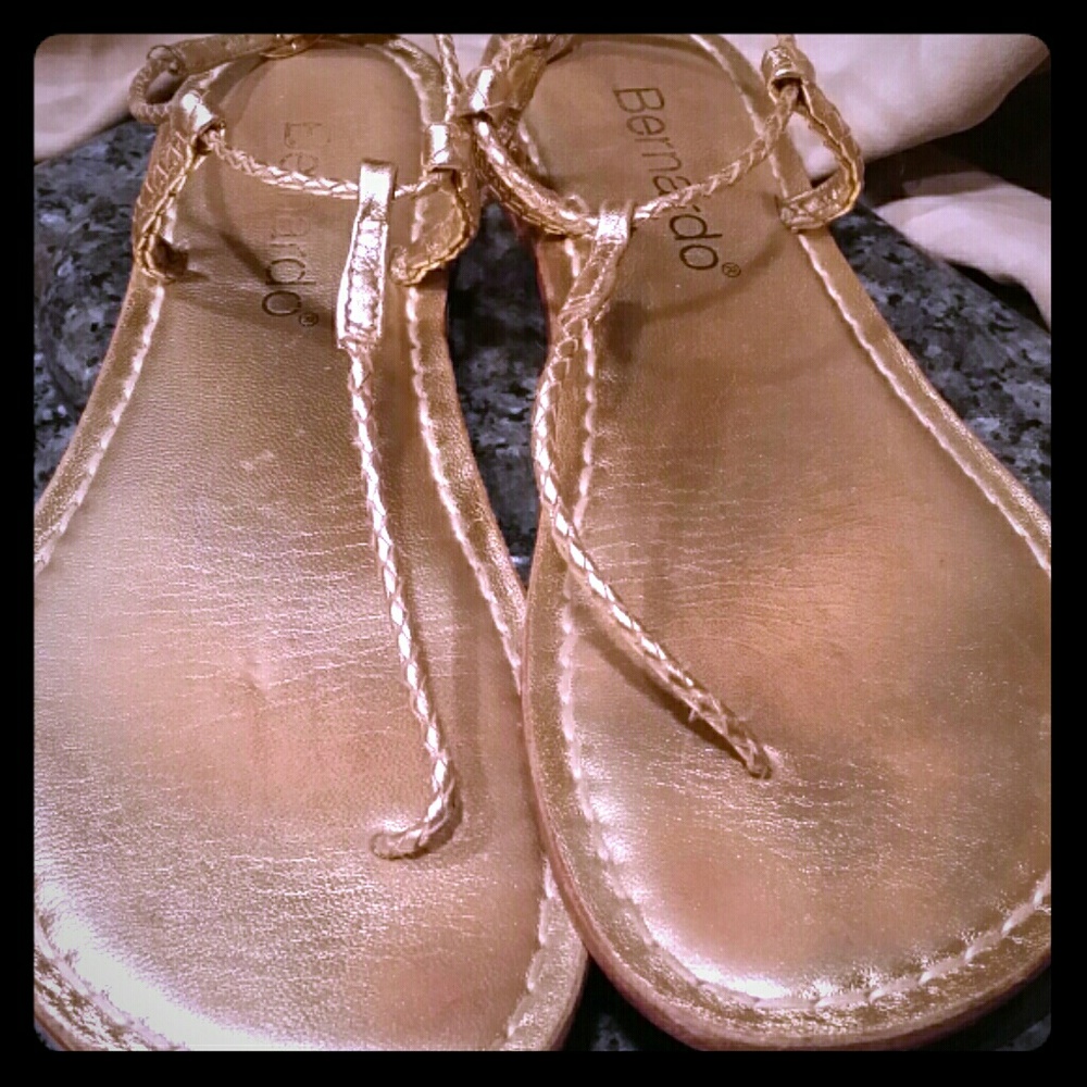 Authentic Bernardo Sexy string sandles